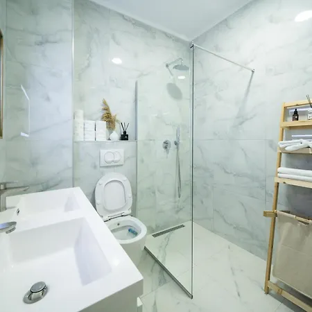 Luxury Adriatic * Golem (Tirana)